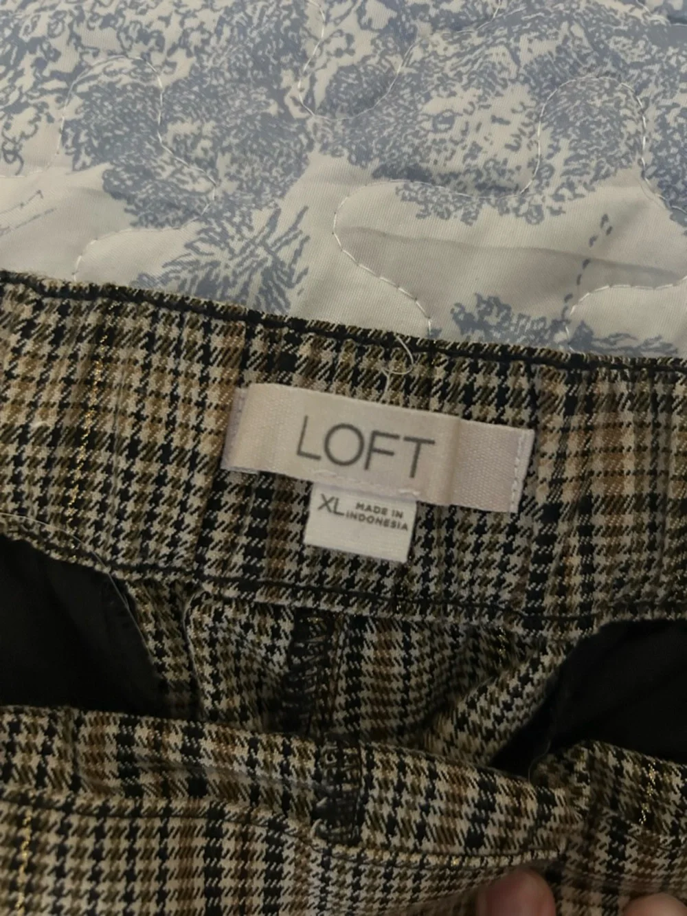 LOFT Women’s Plaid Dress Pants in Brown and Gray - Picture 2 of 2